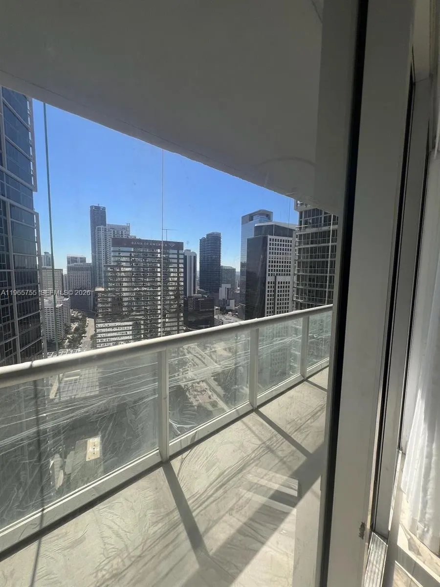 475 Brickell Ave 3613, Miami, Florida 33131, Miami, Florida 33131, 2 Bedrooms Bedrooms, ,2 BathroomsBathrooms,Residential Lease,For Rent,475 Brickell Ave 3613, Miami, Florida 33131,A11965755