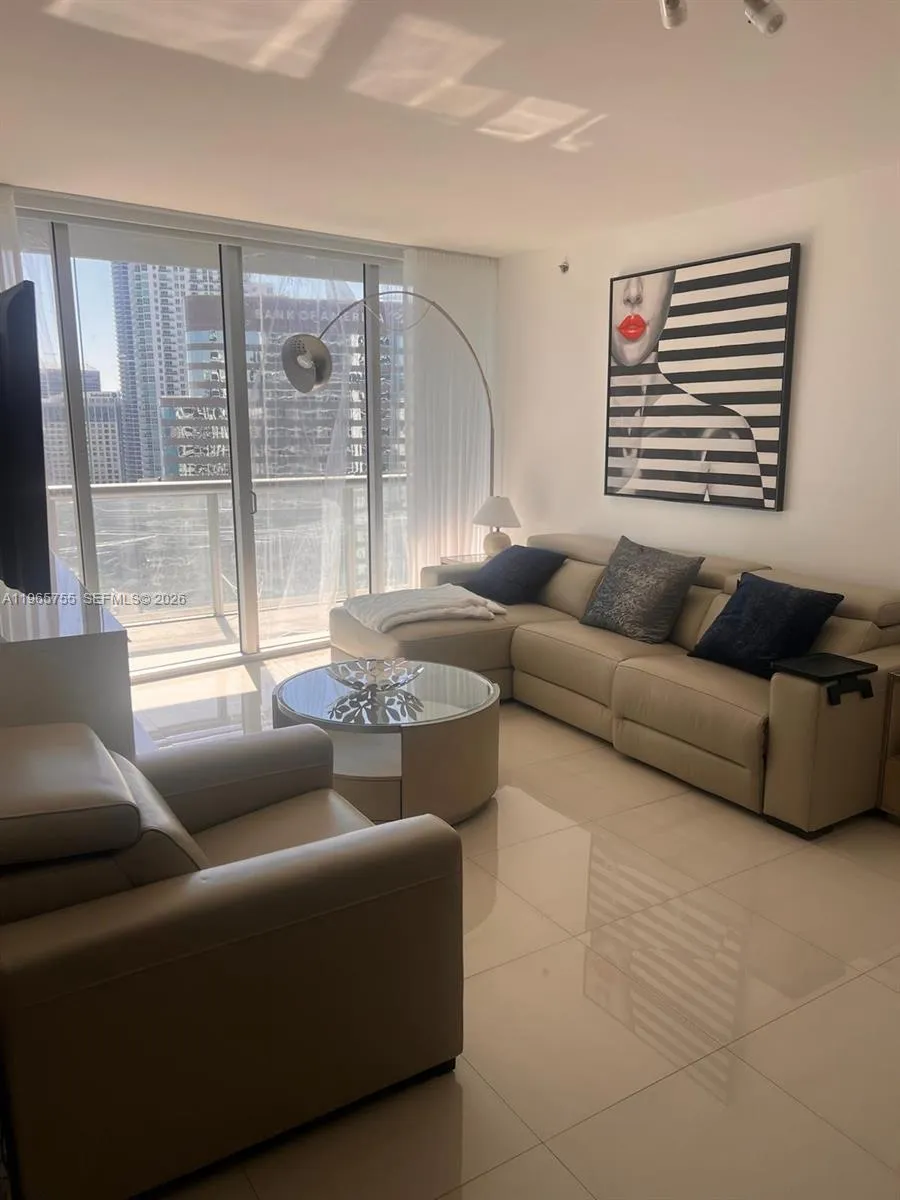 475 Brickell Ave 3613, Miami, Florida 33131, Miami, Florida 33131, 2 Bedrooms Bedrooms, ,2 BathroomsBathrooms,Residential Lease,For Rent,475 Brickell Ave 3613, Miami, Florida 33131,A11965755