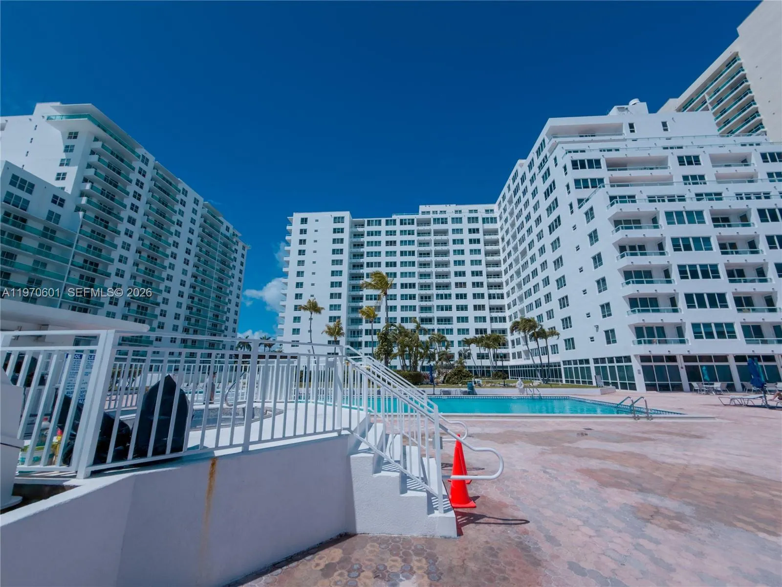 5005 Collins Ave 825, Miami Beach, Florida 33140, Miami Beach, Florida 33140, 2 Bedrooms Bedrooms, ,2 BathroomsBathrooms,Residential,For Sale,5005 Collins Ave 825, Miami Beach, Florida 33140,A11970601