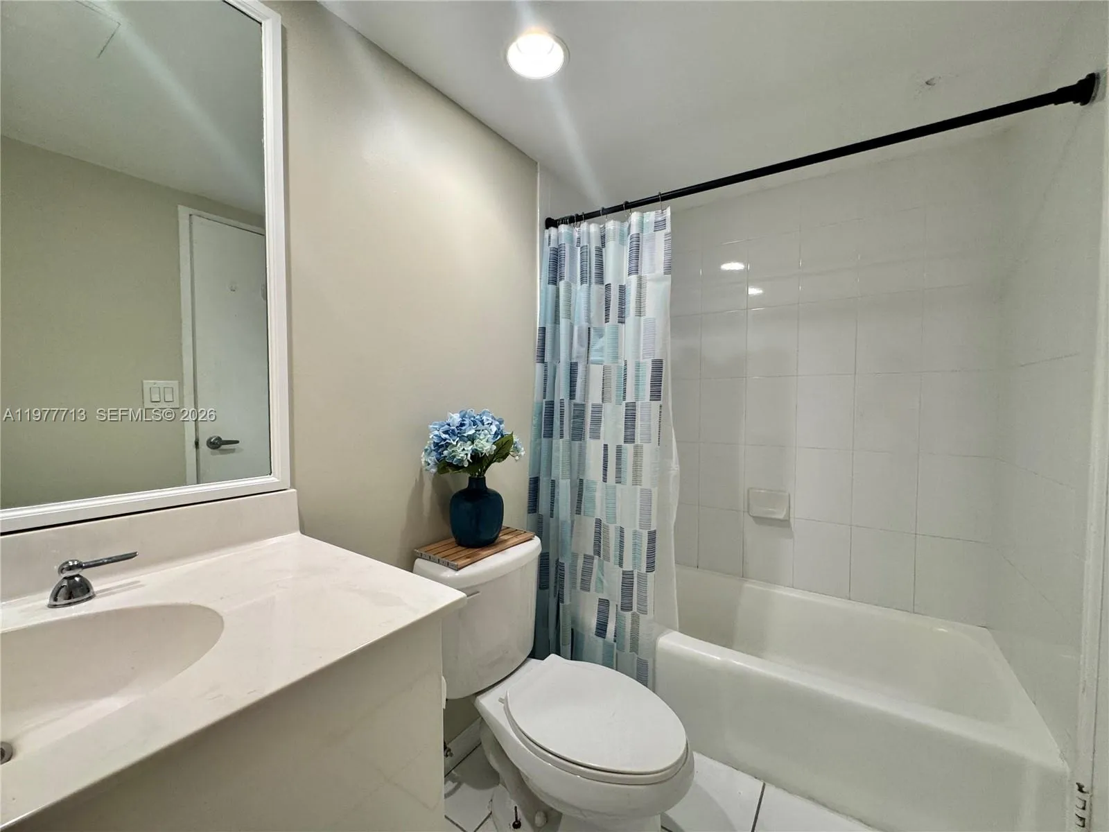 3000 S Ocean Dr 1006, Hollywood, Florida 33019, Hollywood, Florida 33019, 1 Bedroom Bedrooms, ,1 BathroomBathrooms,Residential Lease,For Rent,3000 S Ocean Dr 1006, Hollywood, Florida 33019,A11977713