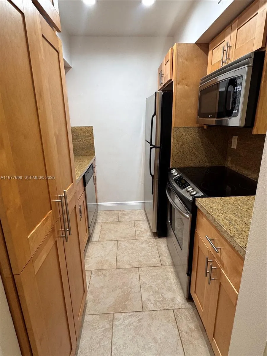 9392 Sw 77th Ave E5, Miami, Florida 33156, Miami, Florida 33156, 1 Bedroom Bedrooms, ,1 BathroomBathrooms,Residential Lease,For Rent,9392 Sw 77th Ave E5, Miami, Florida 33156,A11977698