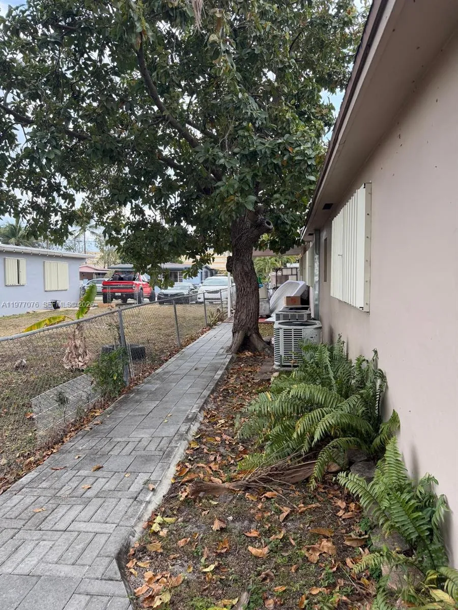 1585 W 53rd St, Hialeah, Florida 33012, Hialeah, Florida 33012, 2 Bedrooms Bedrooms, ,1 BathroomBathrooms,Residential Lease,For Rent,1585 W 53rd St, Hialeah, Florida 33012,A11977076 1585 W 53rd St, Hialeah, Florida 33012, Hialeah, Florida 33012, 2 Bedrooms Bedrooms, ,1 BathroomBathrooms,Residential Lease,For Rent,1585 W 53rd St, Hialeah, Florida 33012,A11977076