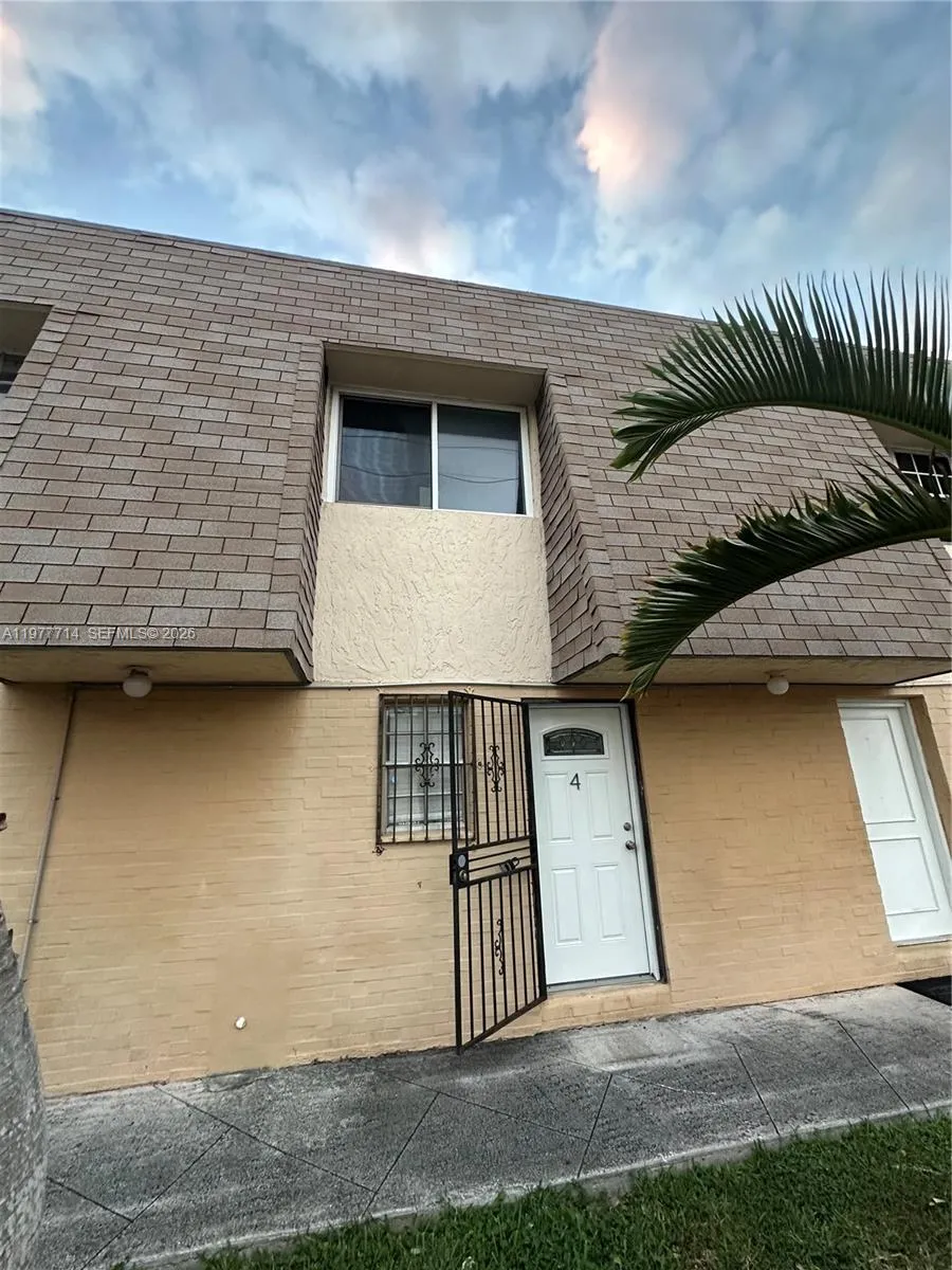 10902 Sw 2nd St 4f, Sweetwater, Florida 33174, Sweetwater, Florida 33174, 2 Bedrooms Bedrooms, ,1 BathroomBathrooms,Residential Lease,For Rent,10902 Sw 2nd St 4f, Sweetwater, Florida 33174,A11977714