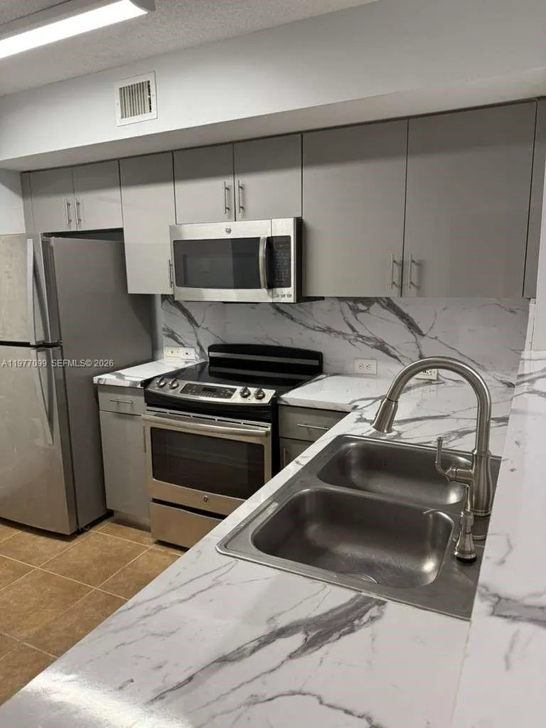 677 Sw 111th Ave 202, Pembroke Pines, Florida 3302, Pembroke Pines, Florida 33025, 2 Bedrooms Bedrooms, ,2 BathroomsBathrooms,Residential Lease,For Rent,677 Sw 111th Ave 202, Pembroke Pines, Florida 3302,A11977099