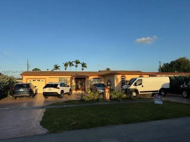 1325 W 4 Lane, Hialeah, Florida 33010, Hialeah, Florida 33010, 3 Bedrooms Bedrooms, ,2 BathroomsBathrooms,Residential Lease,For Rent,1325 W 4 Lane, Hialeah, Florida 33010,A11977824