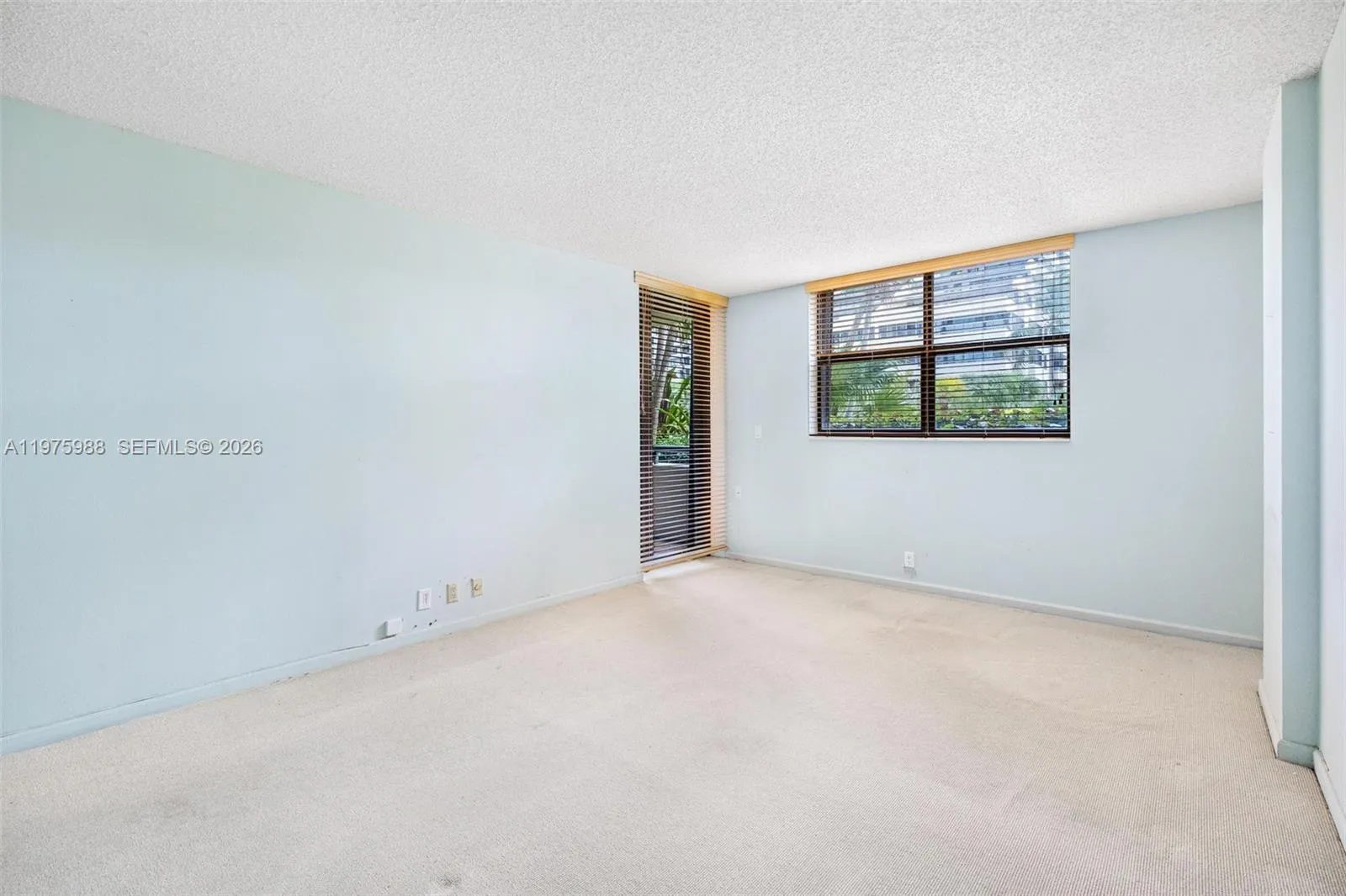 170 Ocean Lane Dr 310, Key Biscayne, Florida 33149, Key Biscayne, Florida 33149, 2 Bedrooms Bedrooms, 3 Rooms Rooms,2 BathroomsBathrooms,Residential,For Sale,170 Ocean Lane Dr 310, Key Biscayne, Florida 33149,A11975988