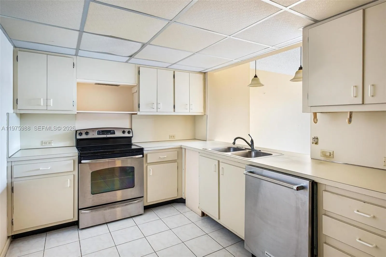 170 Ocean Lane Dr 310, Key Biscayne, Florida 33149, Key Biscayne, Florida 33149, 2 Bedrooms Bedrooms, 3 Rooms Rooms,2 BathroomsBathrooms,Residential,For Sale,170 Ocean Lane Dr 310, Key Biscayne, Florida 33149,A11975988