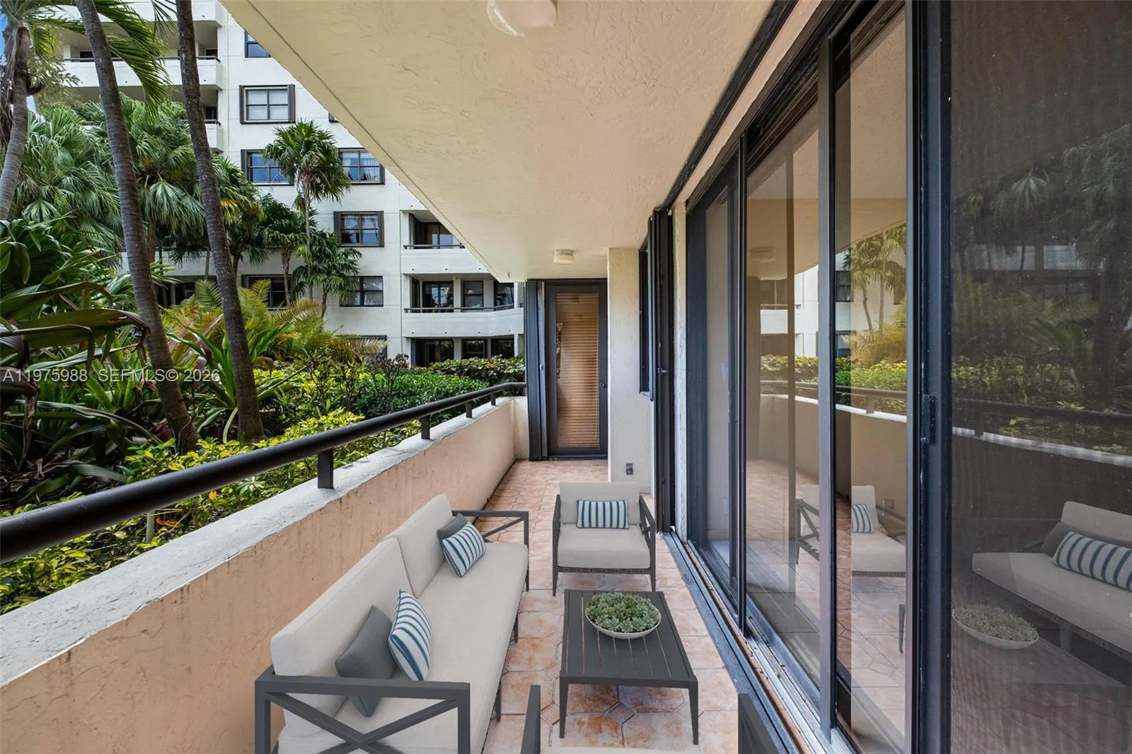 170 Ocean Lane Dr 310, Key Biscayne, Florida 33149, Key Biscayne, Florida 33149, 2 Bedrooms Bedrooms, 3 Rooms Rooms,2 BathroomsBathrooms,Residential,For Sale,170 Ocean Lane Dr 310, Key Biscayne, Florida 33149,A11975988