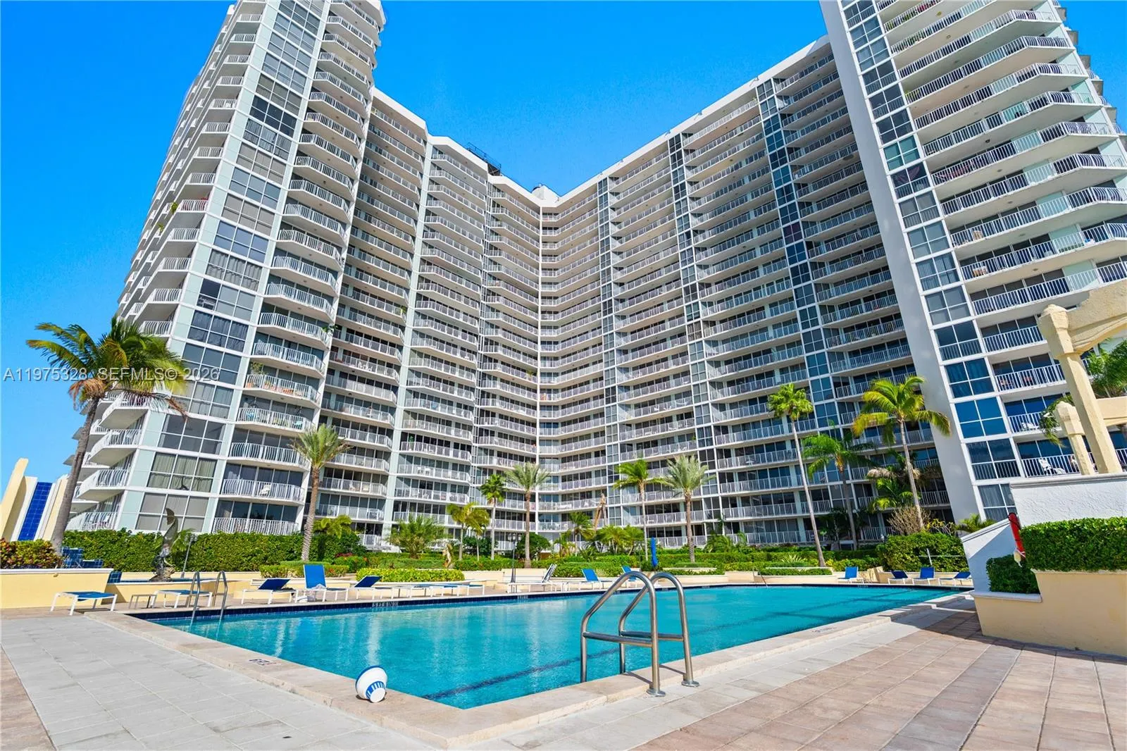 7601 E Treasure Dr. Ph 216, North Bay Village, Flo, North Bay Village, Florida 33141-4391, 2 Bedrooms Bedrooms, ,2 BathroomsBathrooms,Residential Lease,For Rent,7601 E Treasure Dr. Ph 216, North Bay Village, Flo,A11975328