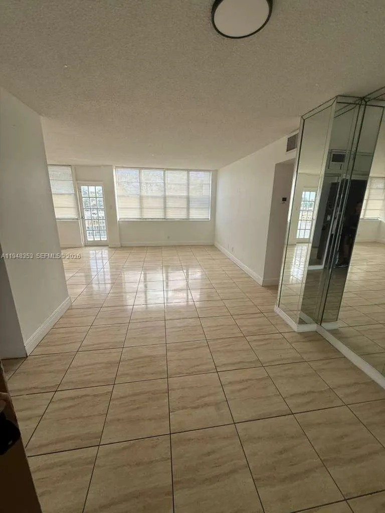 2025 Ne 164th St 303, North Miami Beach, Florida 3, North Miami Beach, Florida 33162, 2 Bedrooms Bedrooms, ,2 BathroomsBathrooms,Residential Lease,For Rent,2025 Ne 164th St 303, North Miami Beach, Florida 3,A11948353