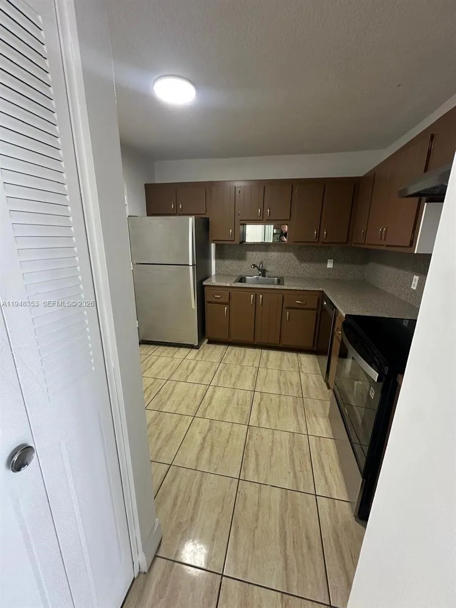 2025 Ne 164th St 303, North Miami Beach, Florida 3, North Miami Beach, Florida 33162, 2 Bedrooms Bedrooms, ,2 BathroomsBathrooms,Residential Lease,For Rent,2025 Ne 164th St 303, North Miami Beach, Florida 3,A11948353