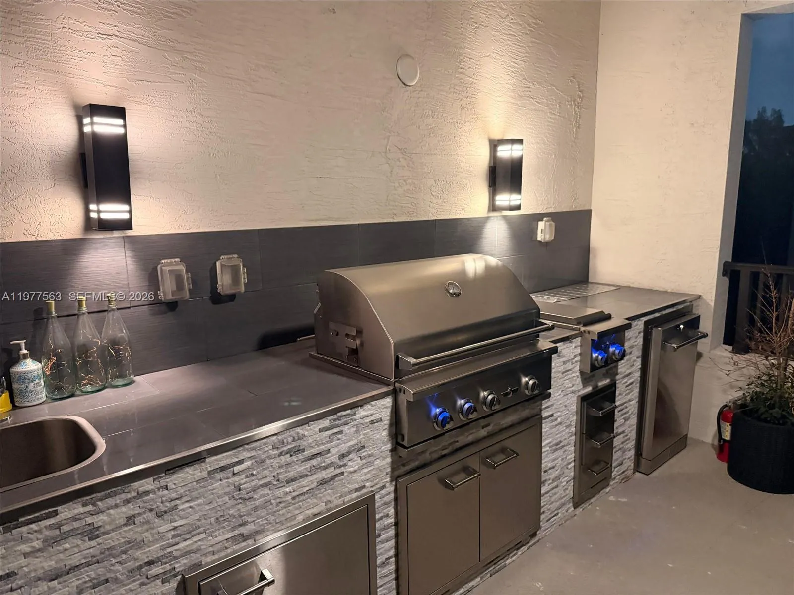 4900 Nw 83rd Path, Doral, Florida 33166, Doral, Florida 33166, 4 Bedrooms Bedrooms, ,2 BathroomsBathrooms,Residential Lease,For Rent,4900 Nw 83rd Path, Doral, Florida 33166,A11977563