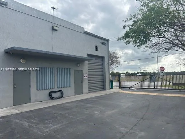 16205 Sw 117th Ave 24, Miami, Florida 33177, Miami, Florida 33177, ,Commercial Lease,For Rent,16205 Sw 117th Ave 24, Miami, Florida 33177,A11977896