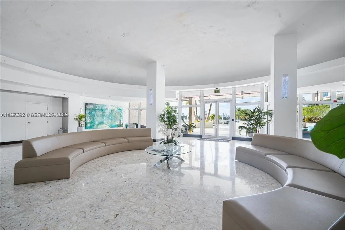 1200 West Ave 1403, Miami Beach, Florida 33139, Miami Beach, Florida 33139, 1 Bedroom Bedrooms, ,1 BathroomBathrooms,Residential,For Sale,1200 West Ave 1403, Miami Beach, Florida 33139,A11977924