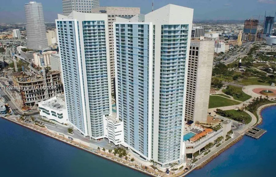 325 S Biscayne Blvd 2415, Miami, Florida 33131, Miami, Florida 33131, 2 Bedrooms Bedrooms, ,2 BathroomsBathrooms,Residential Lease,For Rent,325 S Biscayne Blvd 2415, Miami, Florida 33131,A11977848