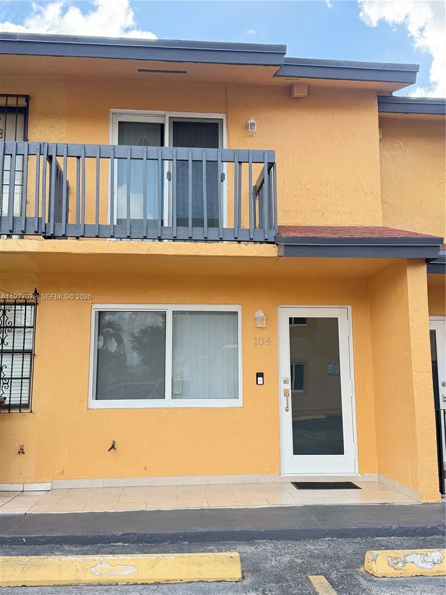 2201 W 52nd St 104, Hialeah, Florida 33016, Hialeah, Florida 33016, 2 Bedrooms Bedrooms, ,1 BathroomBathrooms,Residential Lease,For Rent,2201 W 52nd St 104, Hialeah, Florida 33016,A11977972