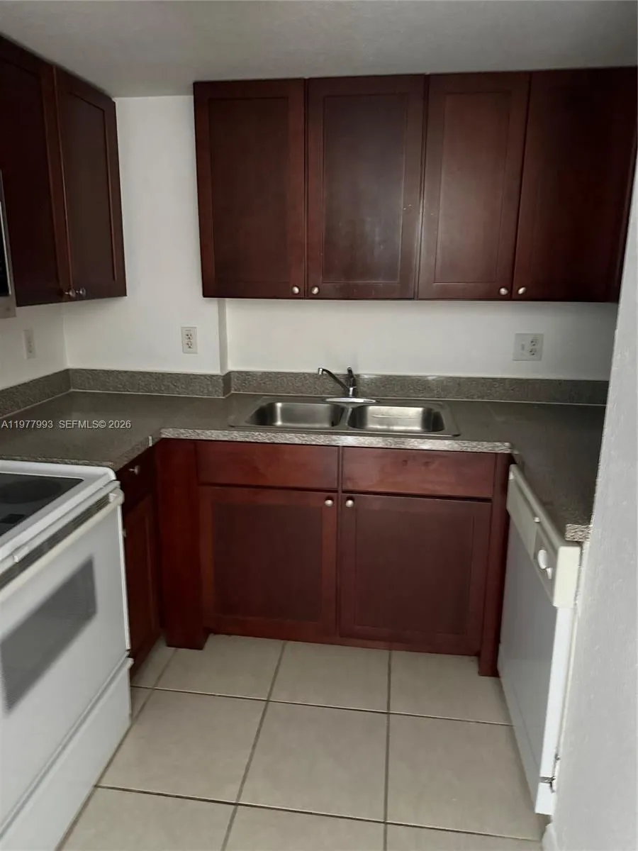 2536 Nw 24th St 4d, Miami, Florida 33142, Miami, Florida 33142, 1 Bedroom Bedrooms, ,1 BathroomBathrooms,Residential Lease,For Rent,2536 Nw 24th St 4d, Miami, Florida 33142,A11977993