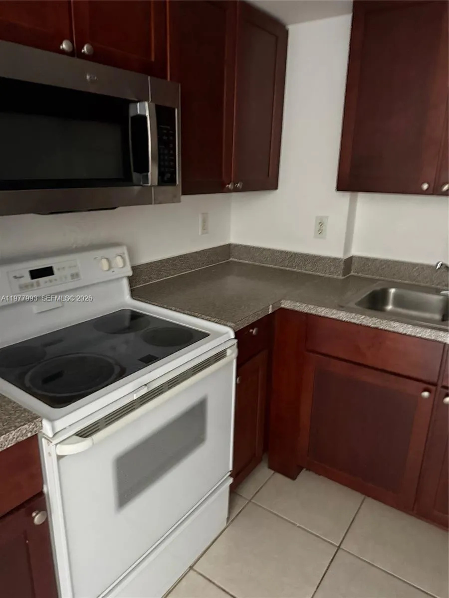 2536 Nw 24th St 4d, Miami, Florida 33142, Miami, Florida 33142, 1 Bedroom Bedrooms, ,1 BathroomBathrooms,Residential Lease,For Rent,2536 Nw 24th St 4d, Miami, Florida 33142,A11977993
