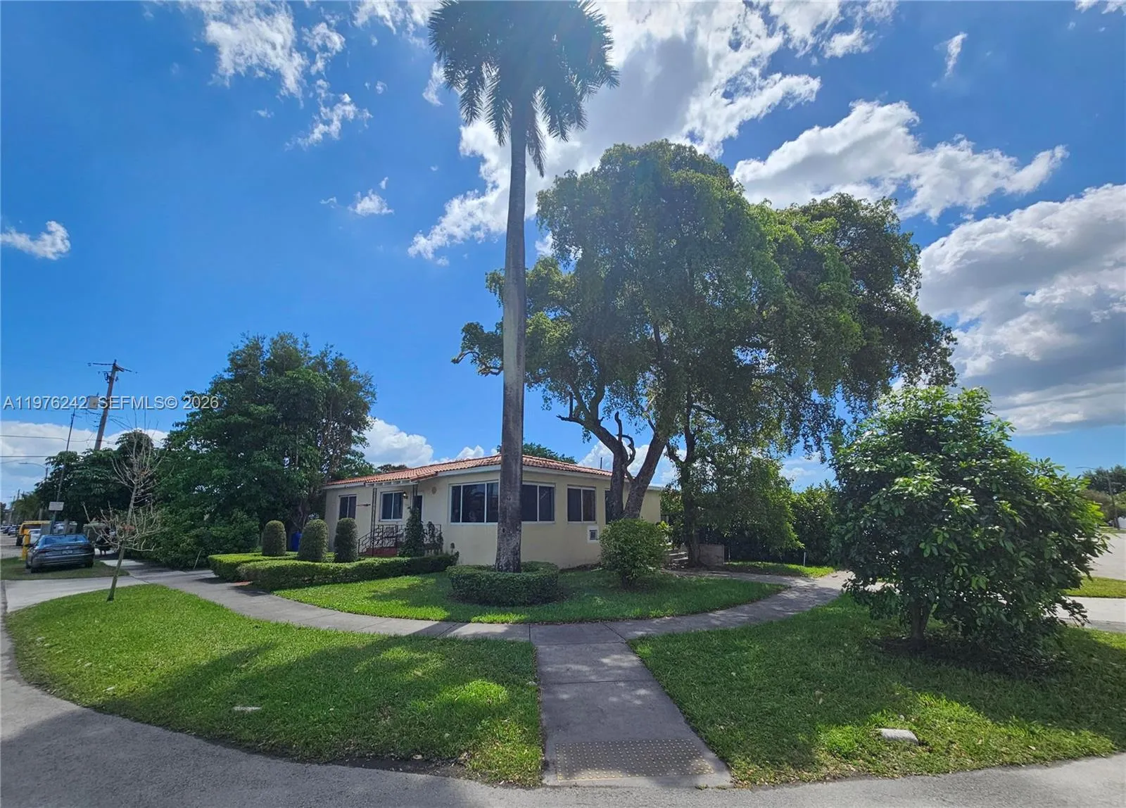 3560 Nw 19th St, Miami, Florida 33125, Miami, Florida 33125, 4 Bedrooms Bedrooms, 1 Room Rooms,3 BathroomsBathrooms,Residential,For Sale,3560 Nw 19th St, Miami, Florida 33125,A11976242