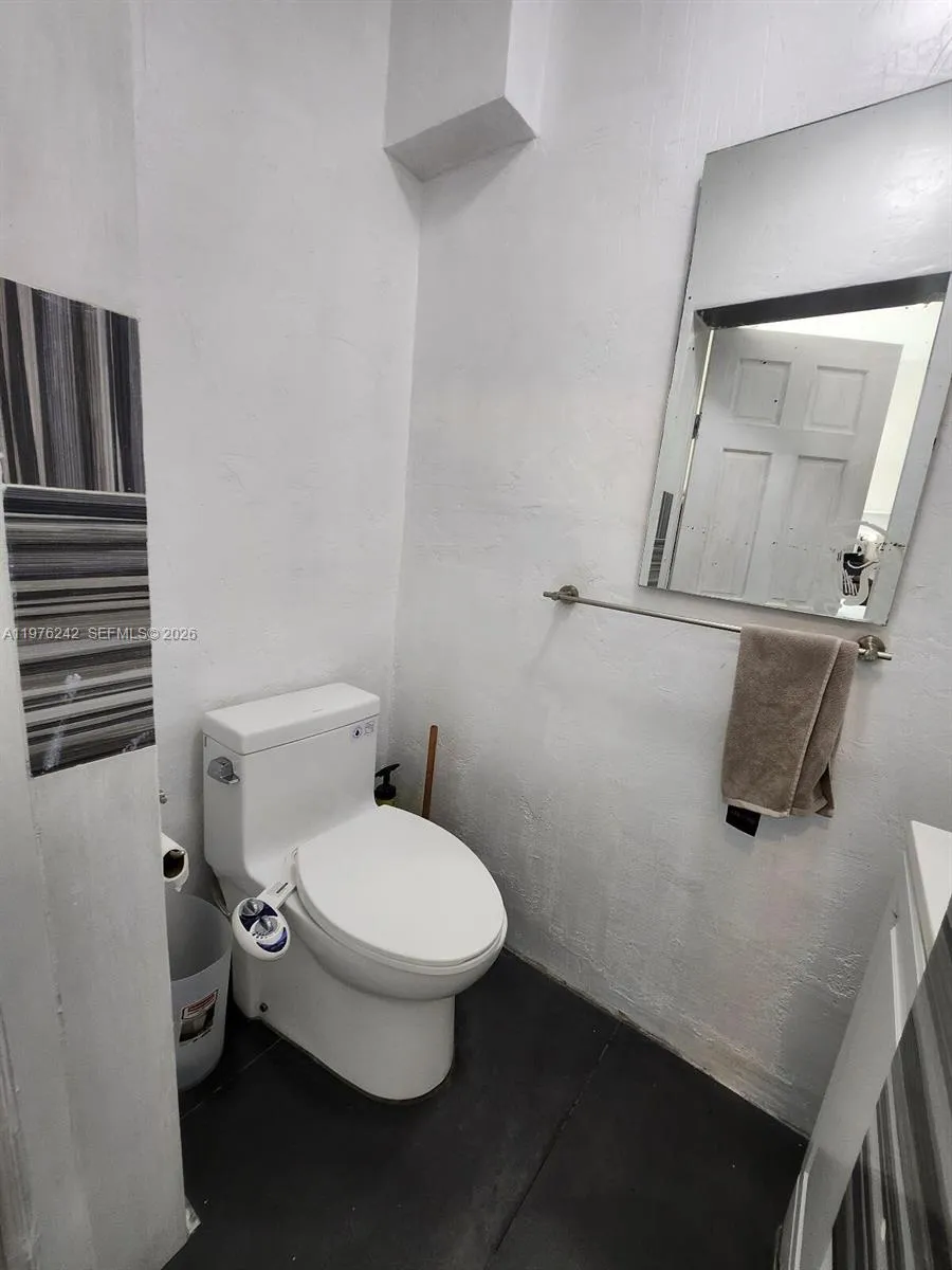 3560 Nw 19th St, Miami, Florida 33125, Miami, Florida 33125, 4 Bedrooms Bedrooms, 1 Room Rooms,3 BathroomsBathrooms,Residential,For Sale,3560 Nw 19th St, Miami, Florida 33125,A11976242