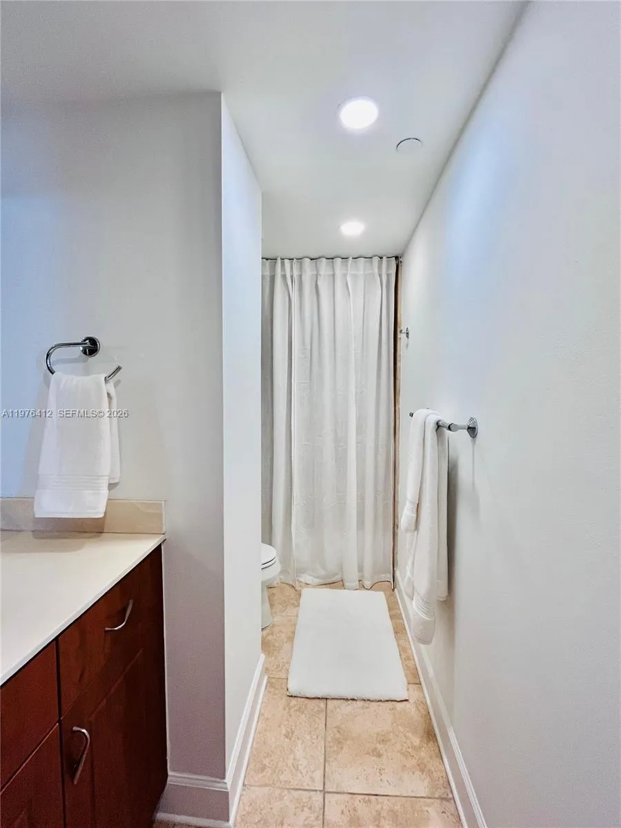 401 69th St 405, Miami Beach, Florida 33141, Miami Beach, Florida 33141, 1 Bedroom Bedrooms, ,1 BathroomBathrooms,Residential Lease,For Rent,401 69th St 405, Miami Beach, Florida 33141,A11976412