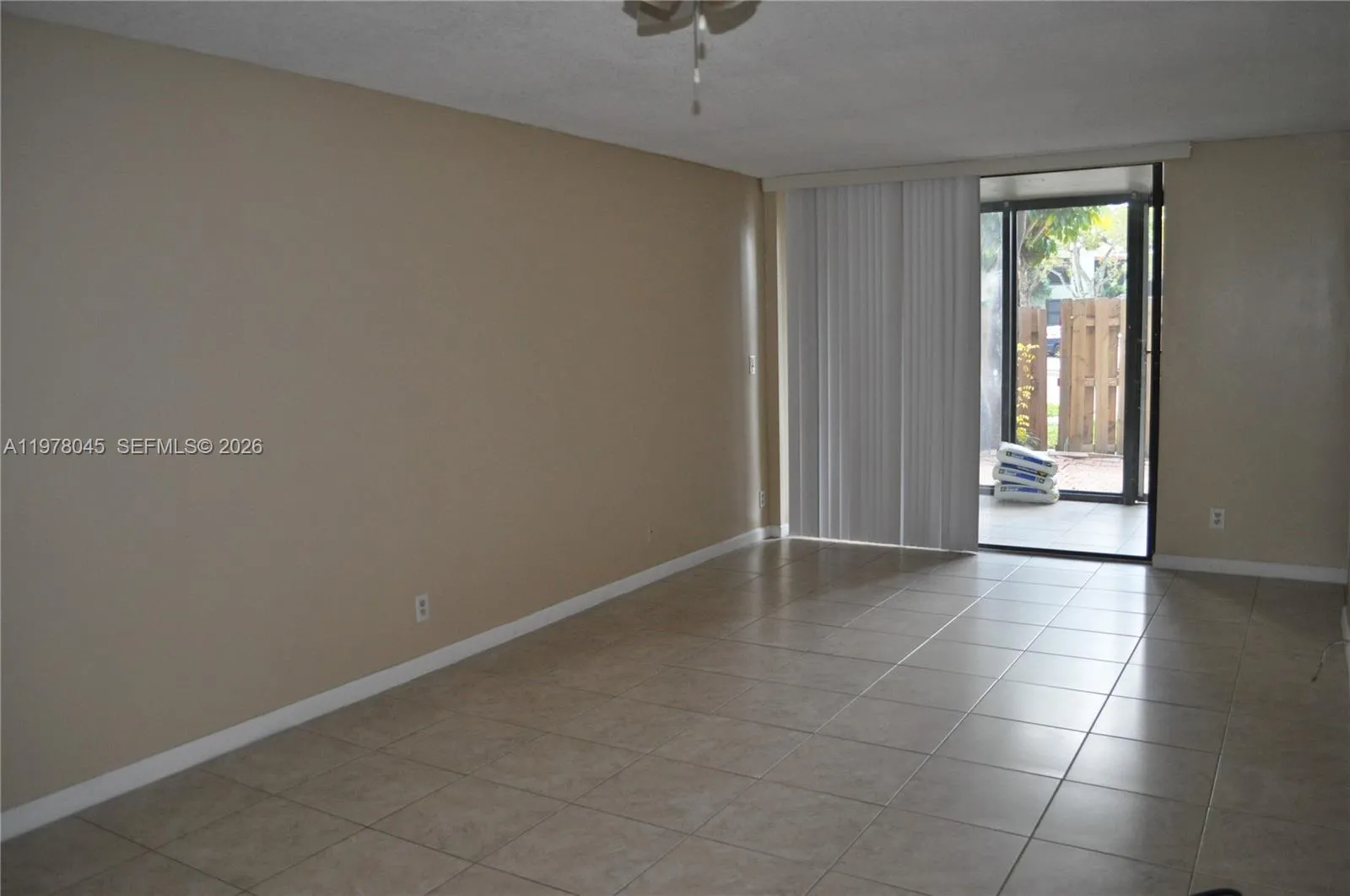 Oakland Park, Florida 33309, 2 Bedrooms Bedrooms, ,2 BathroomsBathrooms,Residential Lease,For Rent,A11978045