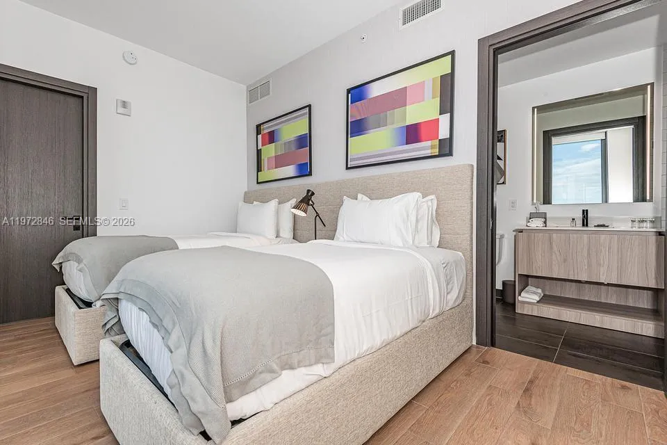 398 Ne 5th St 2418, Miami, Florida 33132, Miami, Florida 33132, 3 Bedrooms Bedrooms, ,3 BathroomsBathrooms,Residential,For Sale,398 Ne 5th St 2418, Miami, Florida 33132,A11972846