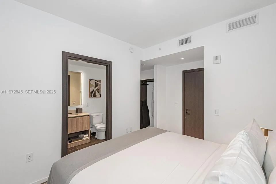 398 Ne 5th St 2418, Miami, Florida 33132, Miami, Florida 33132, 3 Bedrooms Bedrooms, ,3 BathroomsBathrooms,Residential,For Sale,398 Ne 5th St 2418, Miami, Florida 33132,A11972846