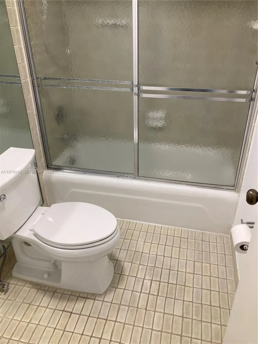 2333 Brickell Ave 1115, Miami, Florida 33129, Miami, Florida 33129, 2 Bedrooms Bedrooms, ,2 BathroomsBathrooms,Residential Lease,For Rent,2333 Brickell Ave 1115, Miami, Florida 33129,A11978012