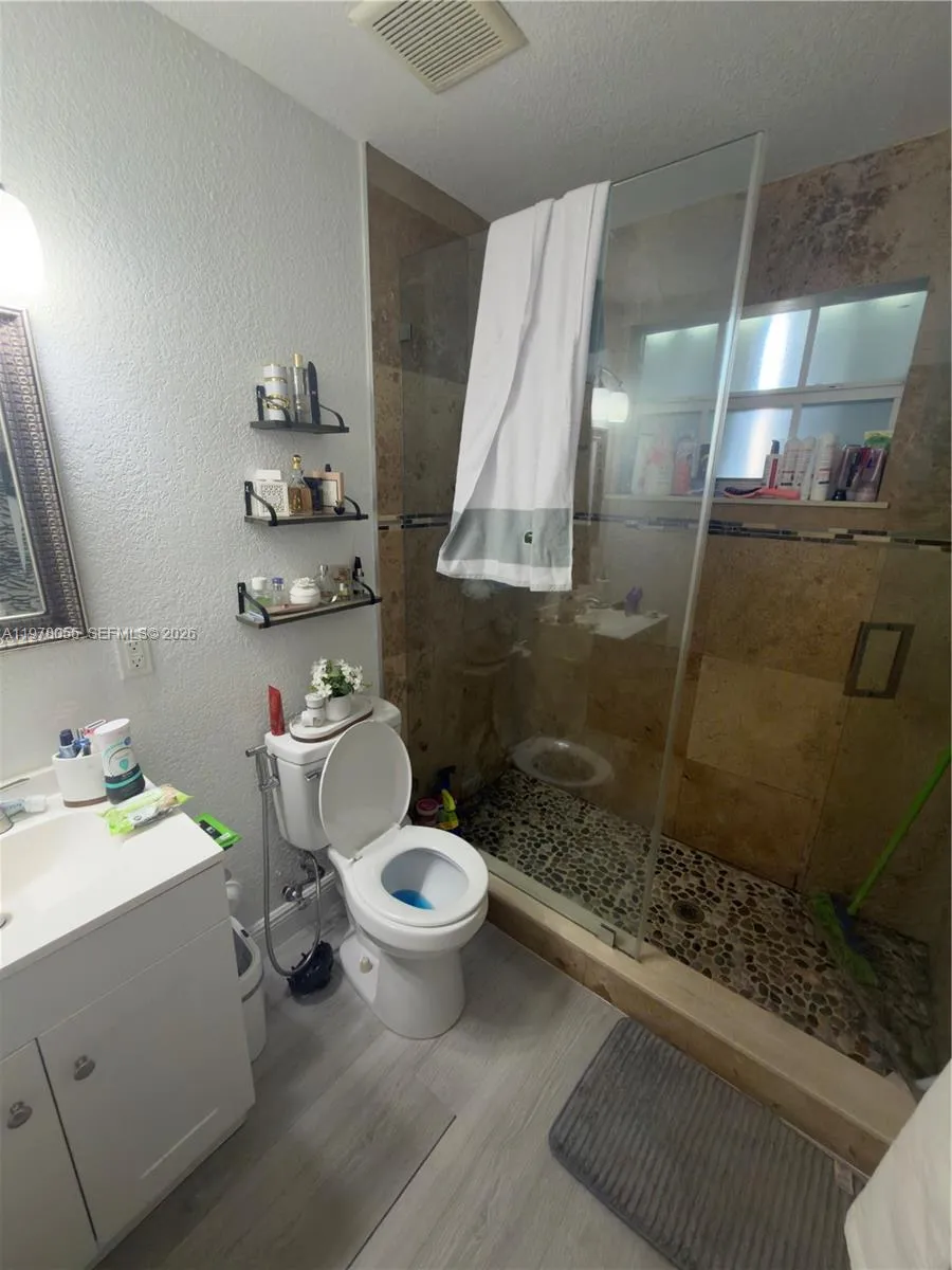 17100 Nw 77th Ct 1, Hialeah, Florida 33015, Hialeah, Florida 33015, 1 Bedroom Bedrooms, ,1 BathroomBathrooms,Residential Lease,For Rent,17100 Nw 77th Ct 1, Hialeah, Florida 33015,A11978055