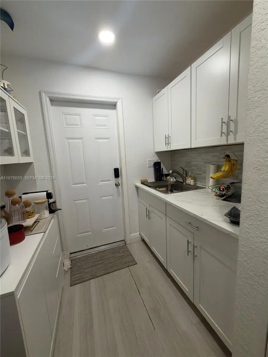 17100 Nw 77th Ct 1, Hialeah, Florida 33015, Hialeah, Florida 33015, 1 Bedroom Bedrooms, ,1 BathroomBathrooms,Residential Lease,For Rent,17100 Nw 77th Ct 1, Hialeah, Florida 33015,A11978055