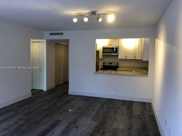 9301 Sw 92nd Ave 207c, Miami, Florida 33176, Miami, Florida 33176, 1 Bedroom Bedrooms, ,1 BathroomBathrooms,Residential Lease,For Rent,9301 Sw 92nd Ave 207c, Miami, Florida 33176,A11978044