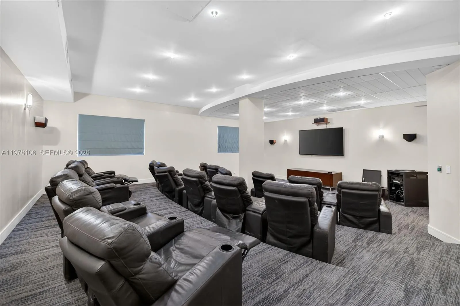 3801 S Ocean Dr 4r, Hollywood, Florida 33019, Hollywood, Florida 33019, 1 Bedroom Bedrooms, ,1 BathroomBathrooms,Residential Lease,For Rent,3801 S Ocean Dr 4r, Hollywood, Florida 33019,A11978106