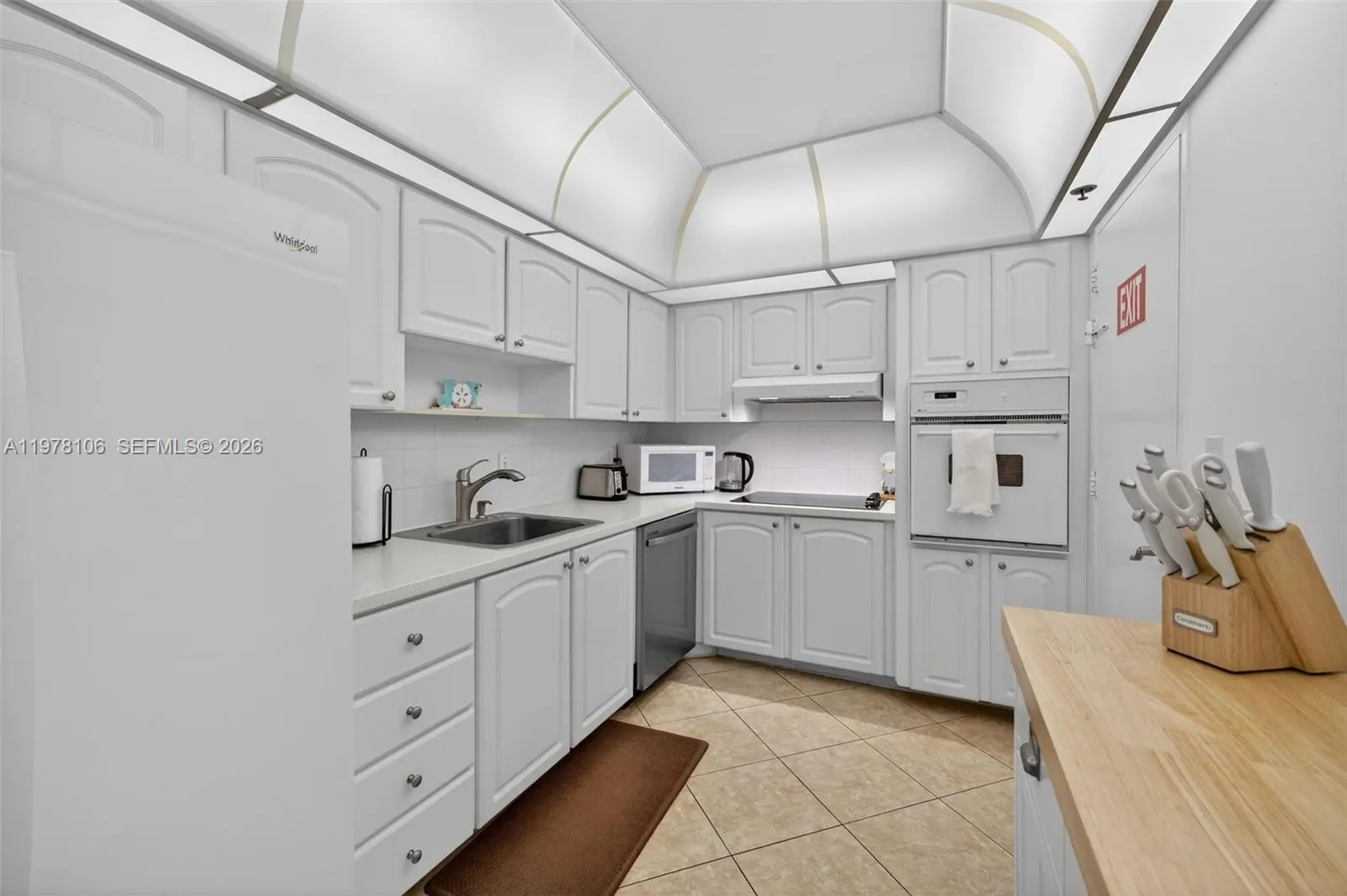 3801 S Ocean Dr 4r, Hollywood, Florida 33019, Hollywood, Florida 33019, 1 Bedroom Bedrooms, ,1 BathroomBathrooms,Residential Lease,For Rent,3801 S Ocean Dr 4r, Hollywood, Florida 33019,A11978106