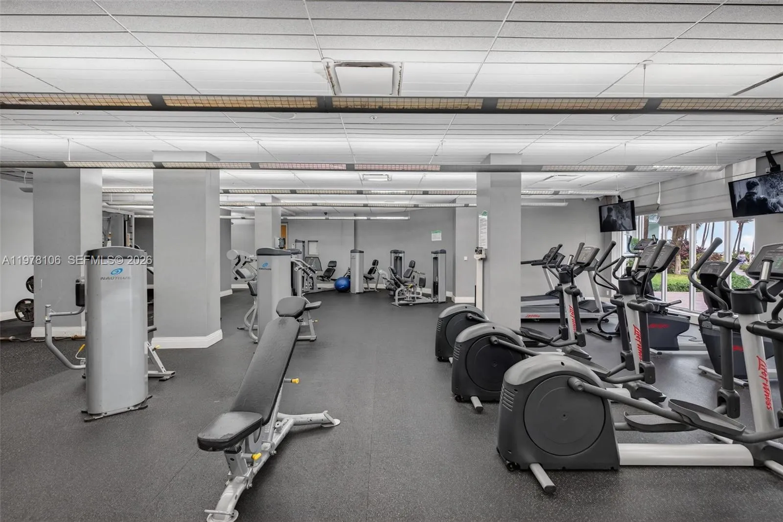 3801 S Ocean Dr 4r, Hollywood, Florida 33019, Hollywood, Florida 33019, 1 Bedroom Bedrooms, ,1 BathroomBathrooms,Residential Lease,For Rent,3801 S Ocean Dr 4r, Hollywood, Florida 33019,A11978106