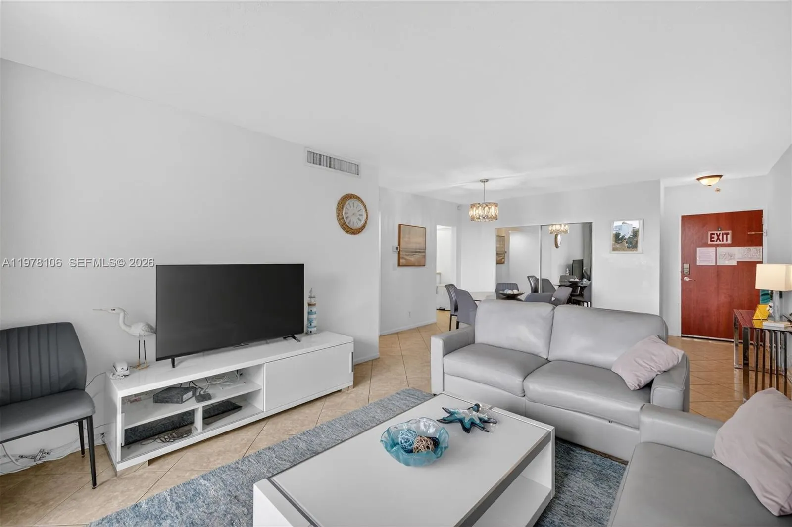 3801 S Ocean Dr 4r, Hollywood, Florida 33019, Hollywood, Florida 33019, 1 Bedroom Bedrooms, ,1 BathroomBathrooms,Residential Lease,For Rent,3801 S Ocean Dr 4r, Hollywood, Florida 33019,A11978106