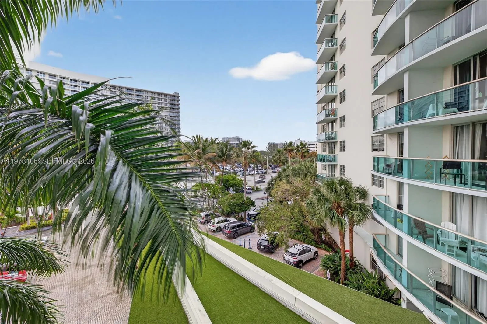 3801 S Ocean Dr 4r, Hollywood, Florida 33019, Hollywood, Florida 33019, 1 Bedroom Bedrooms, ,1 BathroomBathrooms,Residential Lease,For Rent,3801 S Ocean Dr 4r, Hollywood, Florida 33019,A11978106