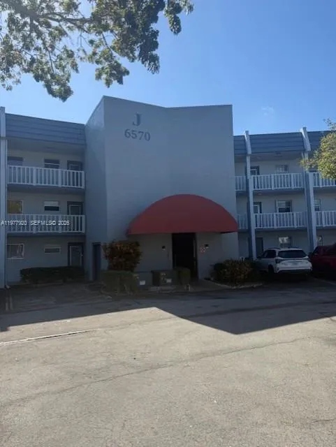 6570 Royal Palm Blvd 215j, Margate, Florida 33063, Margate, Florida 33063, 2 Bedrooms Bedrooms, ,2 BathroomsBathrooms,Residential,For Sale,6570 Royal Palm Blvd 215j, Margate, Florida 33063,A11977920