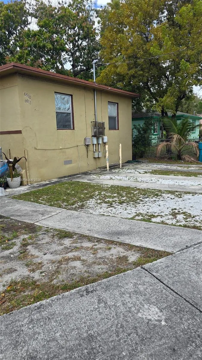 6910 Nw 5th Pl, Miami, Florida 33150, Miami, Florida 33150, ,Residential Income,For Sale,6910 Nw 5th Pl, Miami, Florida 33150,A11977300