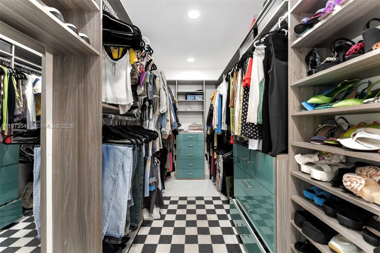 400 Sw 24th Rd, Miami, Florida 33129, Miami, Florida 33129, 4 Bedrooms Bedrooms, ,4 BathroomsBathrooms,Residential,For Sale,400 Sw 24th Rd, Miami, Florida 33129,A11973546