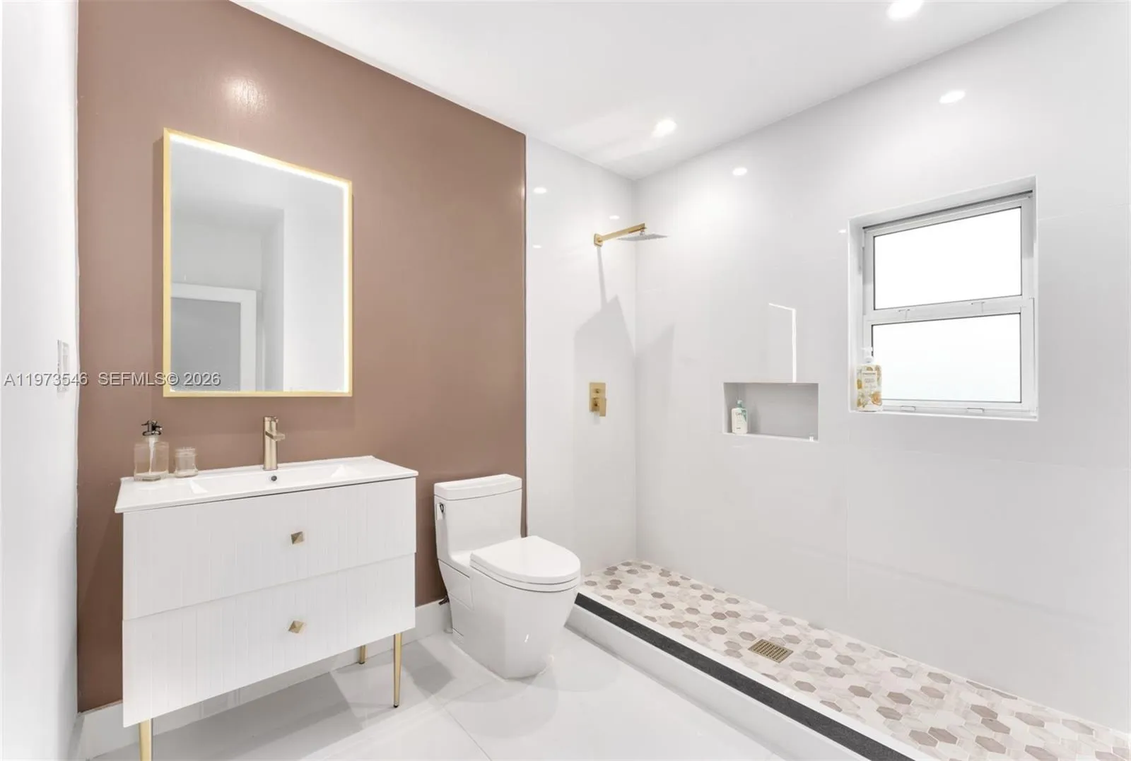 400 Sw 24th Rd, Miami, Florida 33129, Miami, Florida 33129, 4 Bedrooms Bedrooms, ,4 BathroomsBathrooms,Residential,For Sale,400 Sw 24th Rd, Miami, Florida 33129,A11973546