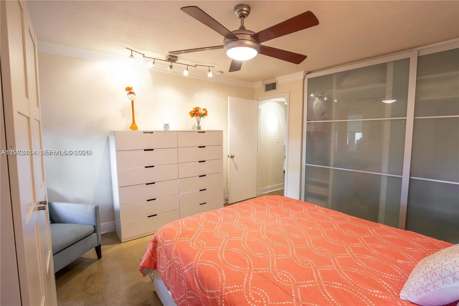 1700 Se 15th St 114, Fort Lauderdale, Florida 3331, Fort Lauderdale, Florida 33316, 1 Bedroom Bedrooms, ,1 BathroomBathrooms,Residential Lease,For Rent,1700 Se 15th St 114, Fort Lauderdale, Florida 3331,A11978114