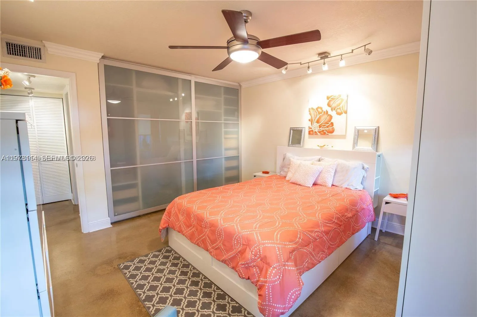 1700 Se 15th St 114, Fort Lauderdale, Florida 3331, Fort Lauderdale, Florida 33316, 1 Bedroom Bedrooms, ,1 BathroomBathrooms,Residential Lease,For Rent,1700 Se 15th St 114, Fort Lauderdale, Florida 3331,A11978114