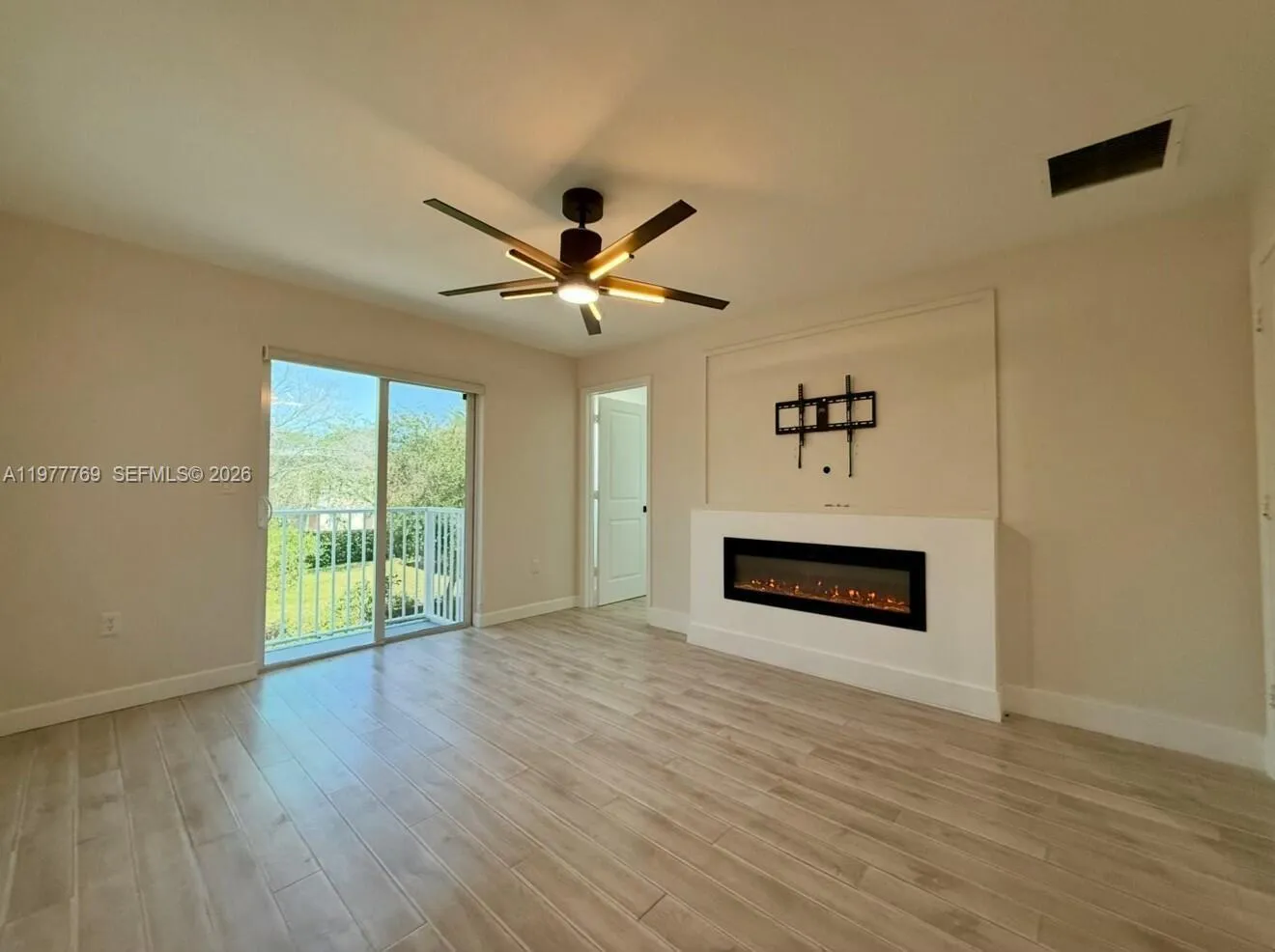 1035 Nw 2nd Ave, Fort Lauderdale, Florida 33311, Fort Lauderdale, Florida 33311, 3 Bedrooms Bedrooms, ,2 BathroomsBathrooms,Residential,For Sale,1035 Nw 2nd Ave, Fort Lauderdale, Florida 33311,A11977769