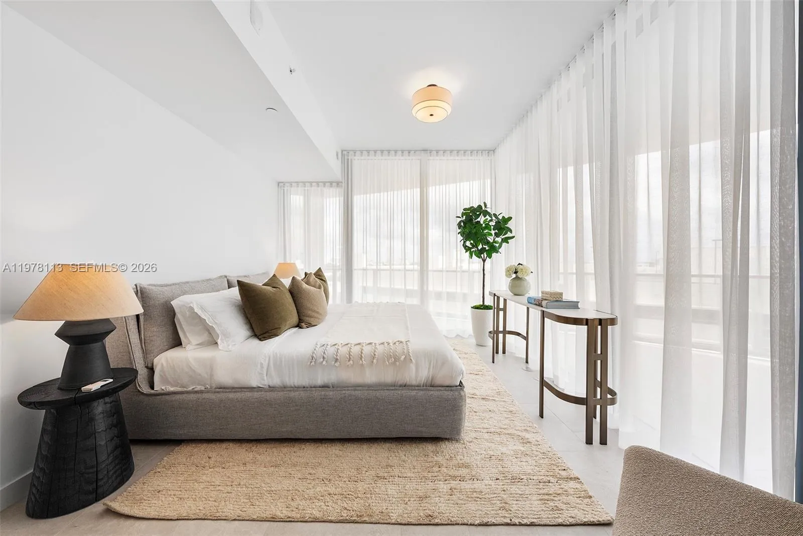 500 Alton 901, Miami Beach, Florida 33139, Miami Beach, Florida 33139, 3 Bedrooms Bedrooms, ,3 BathroomsBathrooms,Residential Lease,For Rent,500 Alton 901, Miami Beach, Florida 33139,A11978113