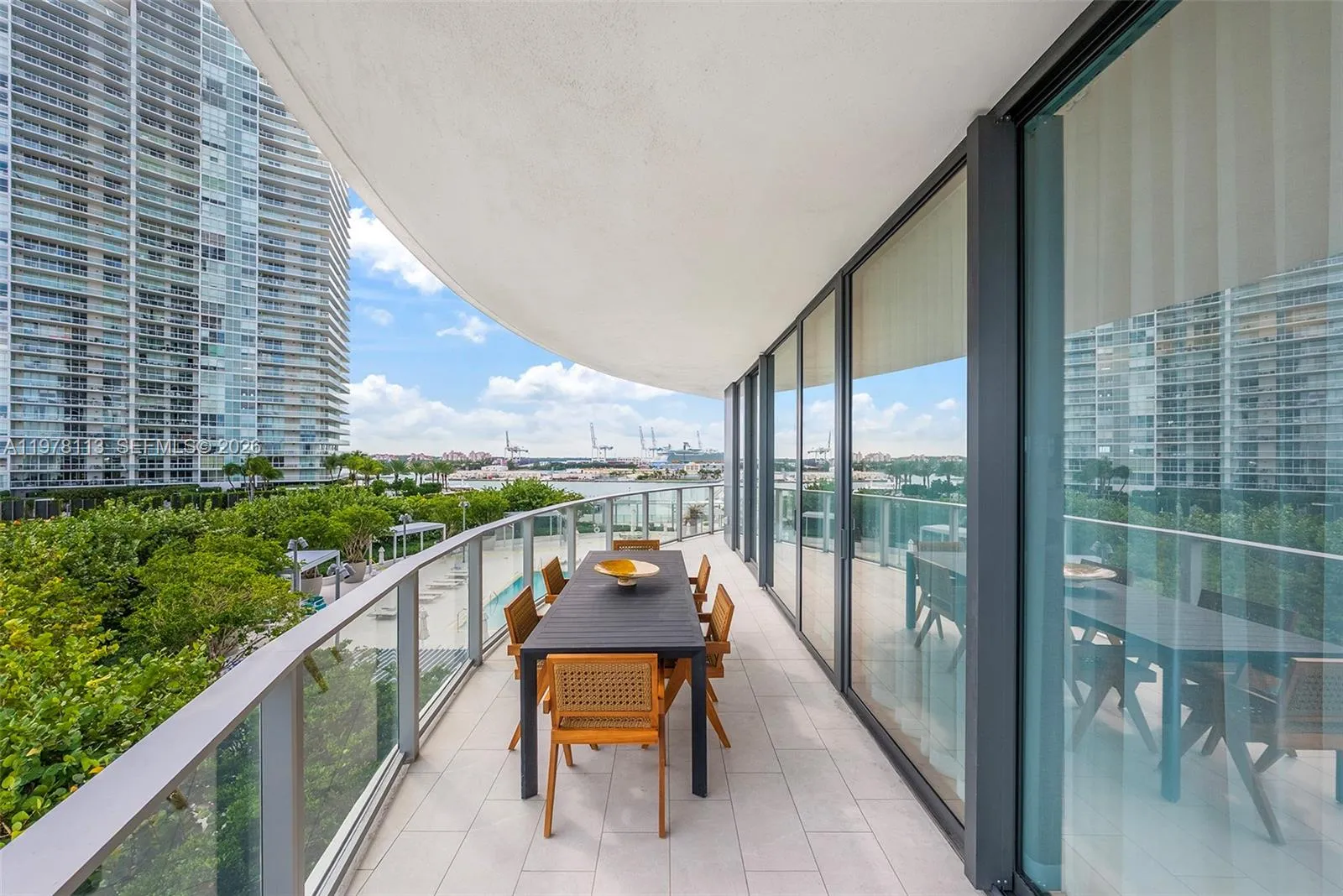 500 Alton 901, Miami Beach, Florida 33139, Miami Beach, Florida 33139, 3 Bedrooms Bedrooms, ,3 BathroomsBathrooms,Residential Lease,For Rent,500 Alton 901, Miami Beach, Florida 33139,A11978113