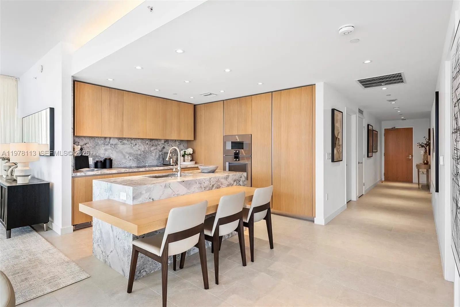 500 Alton 901, Miami Beach, Florida 33139, Miami Beach, Florida 33139, 3 Bedrooms Bedrooms, ,3 BathroomsBathrooms,Residential Lease,For Rent,500 Alton 901, Miami Beach, Florida 33139,A11978113