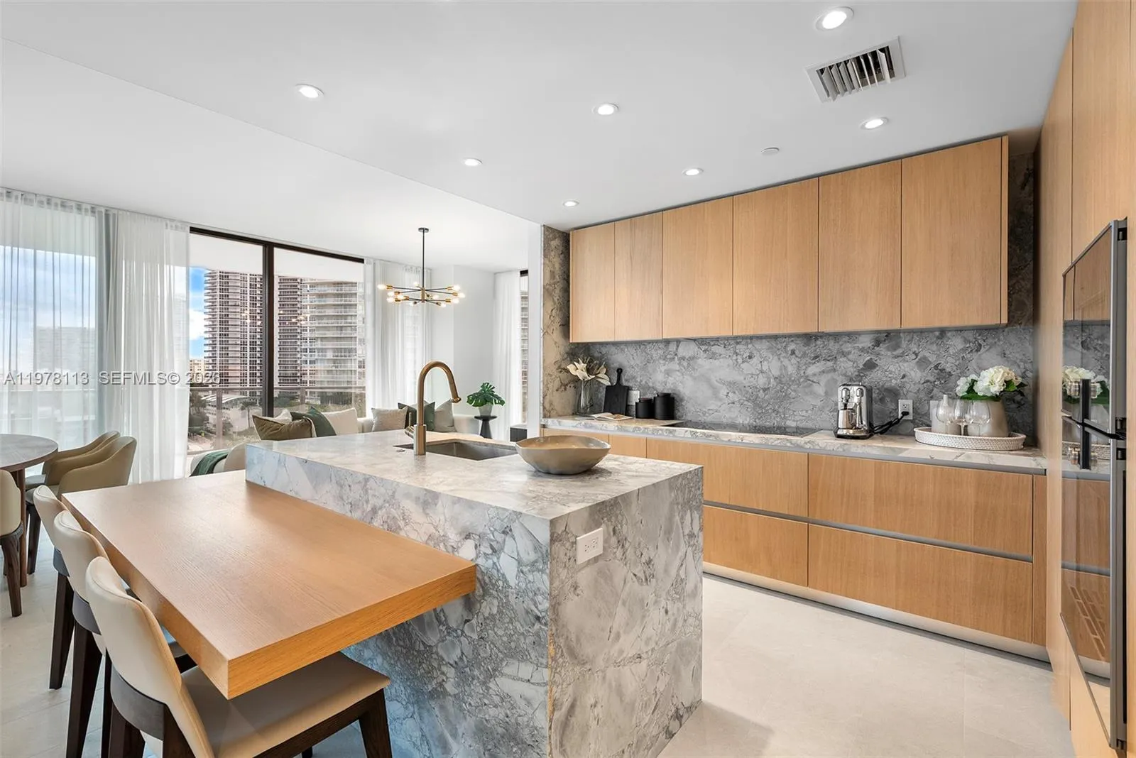 500 Alton 901, Miami Beach, Florida 33139, Miami Beach, Florida 33139, 3 Bedrooms Bedrooms, ,3 BathroomsBathrooms,Residential Lease,For Rent,500 Alton 901, Miami Beach, Florida 33139,A11978113