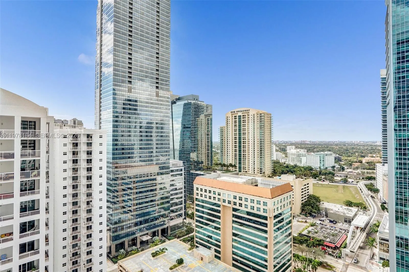 1300 Brickell Bay Dr 2702, Miami, Florida 33131, Miami, Florida 33131, 2 Bedrooms Bedrooms, ,2 BathroomsBathrooms,Residential Lease,For Rent,1300 Brickell Bay Dr 2702, Miami, Florida 33131,A11978164