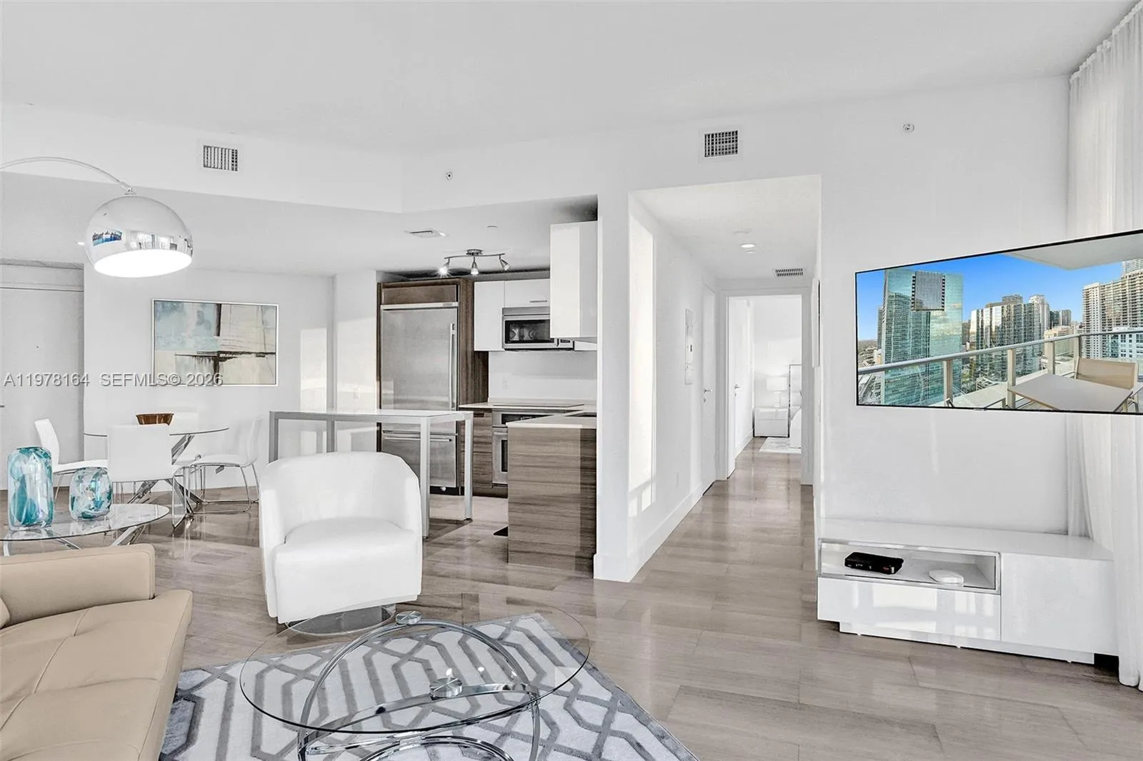 1300 Brickell Bay Dr 2702, Miami, Florida 33131, Miami, Florida 33131, 2 Bedrooms Bedrooms, ,2 BathroomsBathrooms,Residential Lease,For Rent,1300 Brickell Bay Dr 2702, Miami, Florida 33131,A11978164